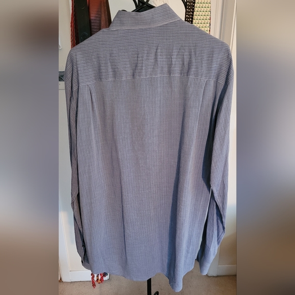 Vintage Giorgio Armani Le Collezione Button-Up Shirt - Picture 10 of 10